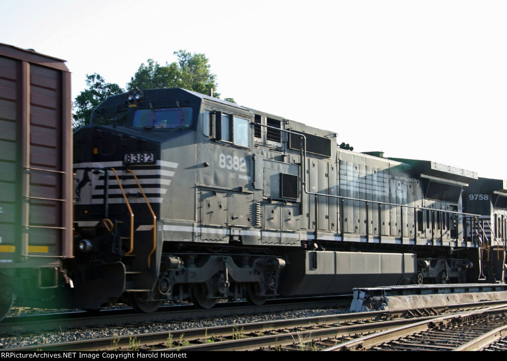 NS 8382